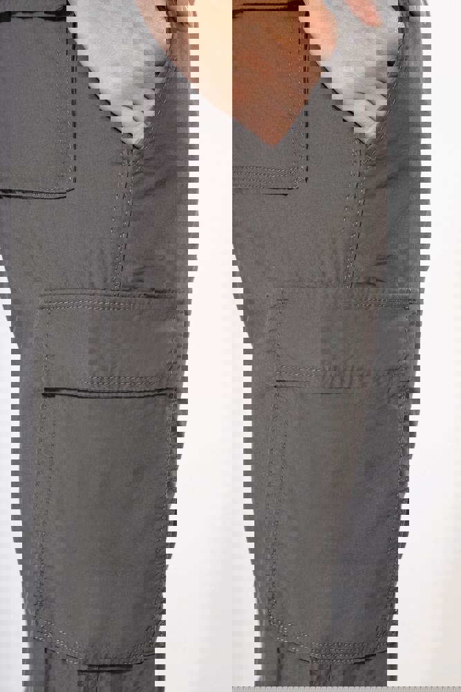 K746 - Leichte Damenhose mit mehreren Taschen