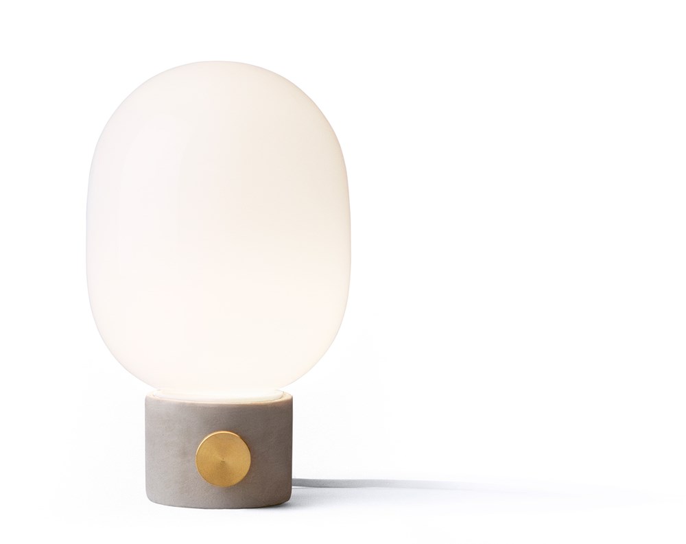 menu JWDA Concrete Lamp Light Grey Brass Tischleuchte